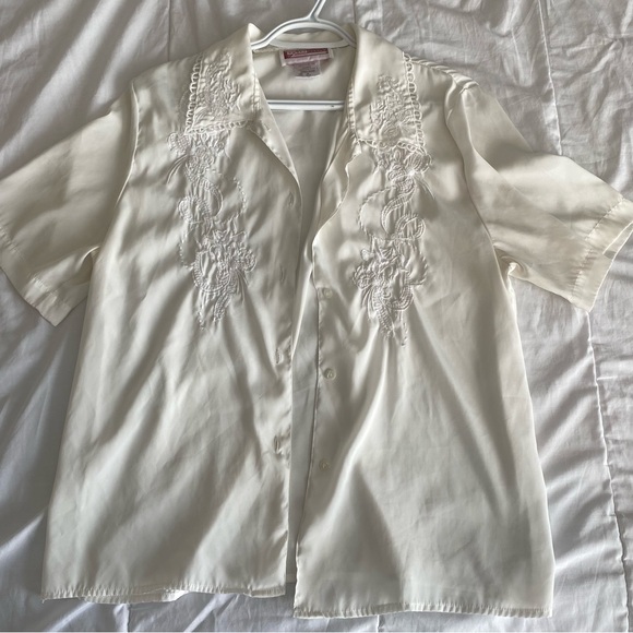 White vintage button up blouse - Picture 1 of 3